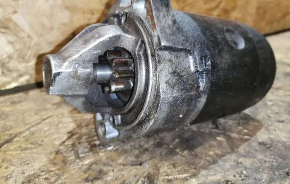 Mitsubishi Pajero Starter motor M003T44181 MD321445