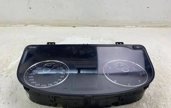Volkswagen Caddy Speedometer (instrument cluster) 2K0920875A