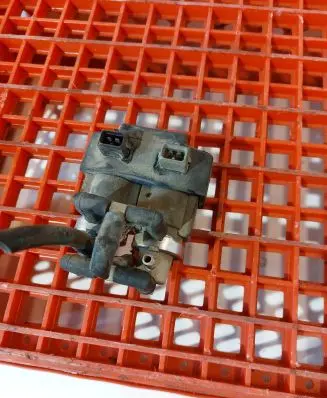 Audi A8 S8 D2 4D Turbo solenoid valve 059906627A 72190321 26T166