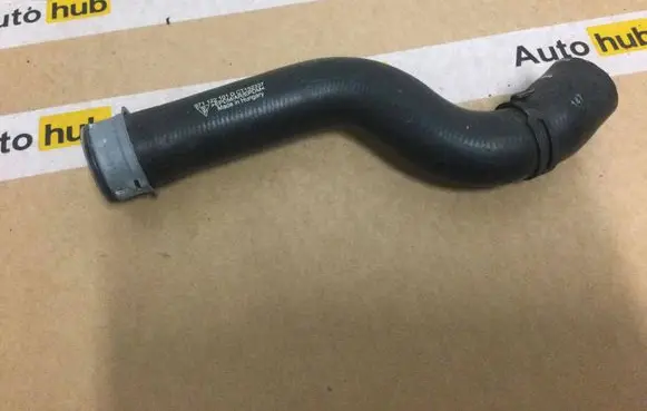 Porsche Panamera (971) Intercooler pipe mounting bracket 971122101D