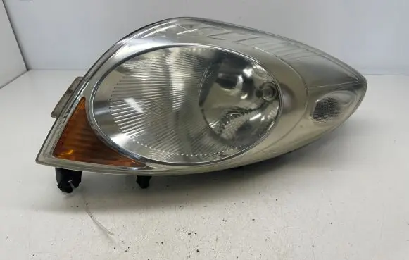 Nissan Note (E11) Headlight/headlamp 260109U100 89900917