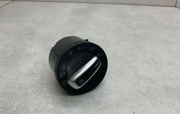 Volkswagen PASSAT CC Light switch 3C8941431A