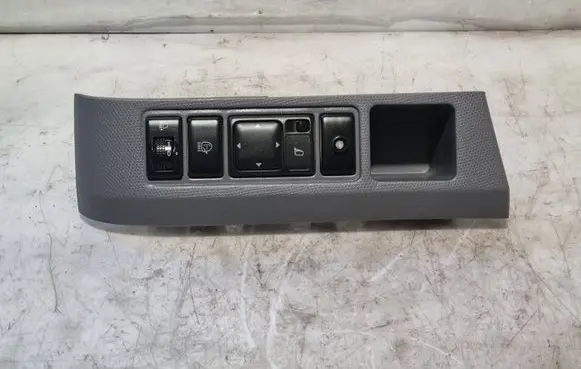 Nissan Micra Wing mirror switch 68485AX720