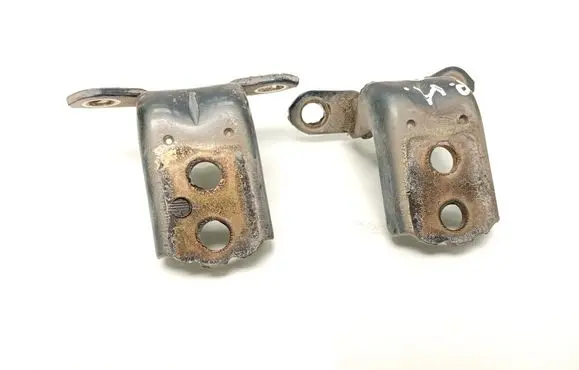 Nissan Navara D40 Front door hinge set 