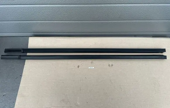 Nissan King Cab, Navara Front door trim (molding) 808202S400