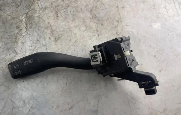 Audi A3 S3 8P Indicator stalk 8p0953513a
