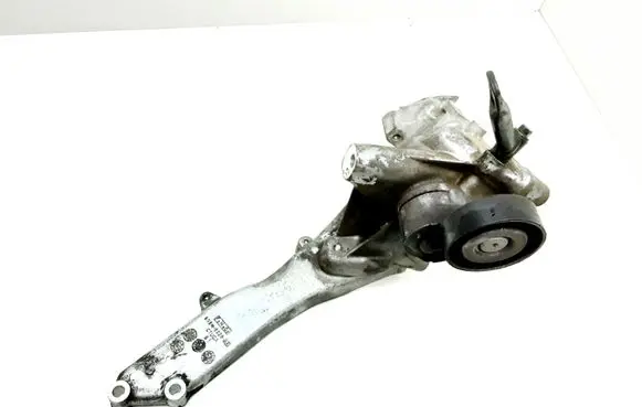 Volvo XC90 Engine mounting bracket 6G9N6028AB