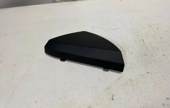 Mercedes-Benz C W204 Other front door trim element 2047231208