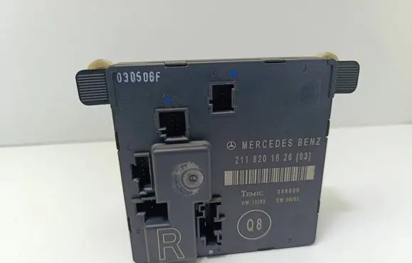 Mercedes-Benz E W211 Door control unit/module 2118201626