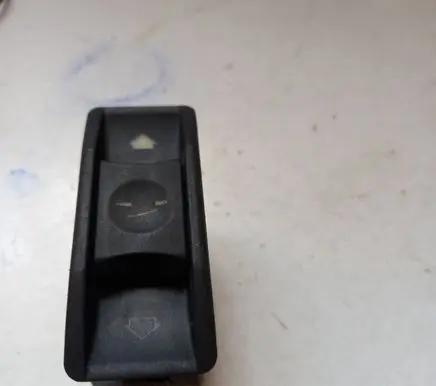 BMW 5 E34 Electric window control switch 1378442