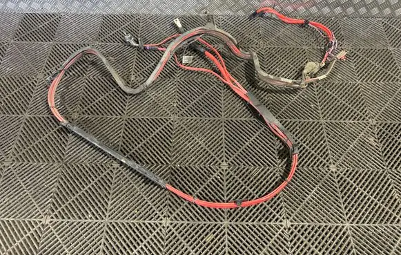 Positive cable (battery)