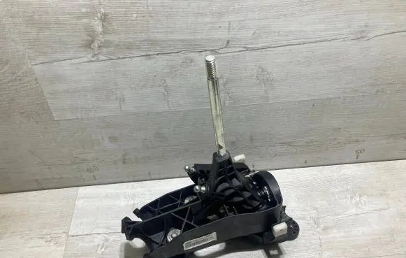 Ford Fiesta Gear shifter/selector H1BR-7C453-DAE