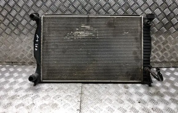 Audi A4 S4 B6 8E 8H Coolant radiator