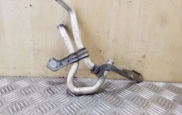 Lexus CT 200H Engine coolant pipe/hose