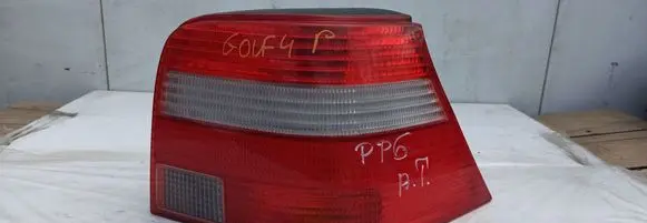 Volkswagen Golf IV Rear/tail lights 1212123