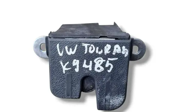Volkswagen Touran I Tailgate/trunk/boot lock/catch/latch 3C9827645A