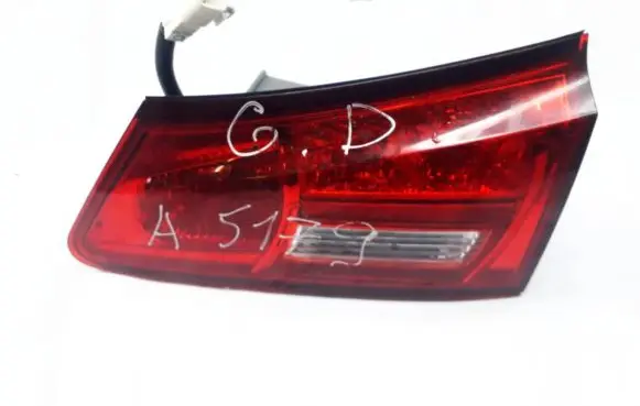 Lexus IS 220D-250-350 Tailgate rear/tail lights