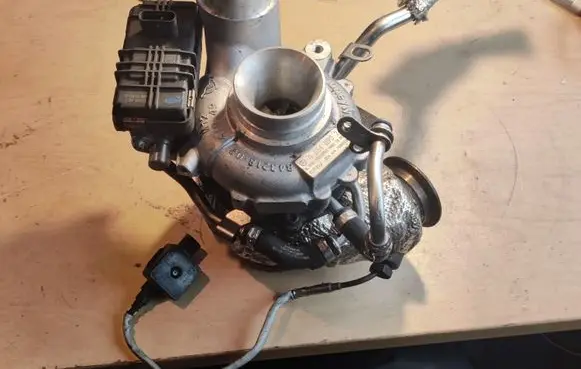 Mercedes-Benz E W213 Turbo A6540902400 84321802