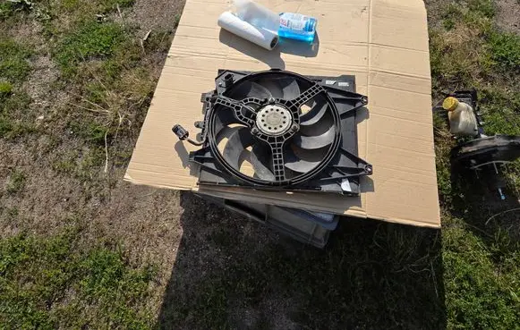 Fiat 500 Electric radiator cooling fan 51787111