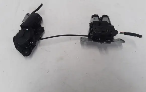 Volvo S90, V90 Loading door lock 31484594