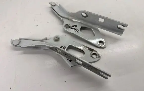 Volkswagen Tiguan Allspace Engine bonnet/hood hinges 5NN823301 5NN823302