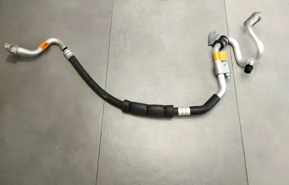 Volkswagen Amarok II Air conditioning (A/C) pipe/hose MB3B19N602XC