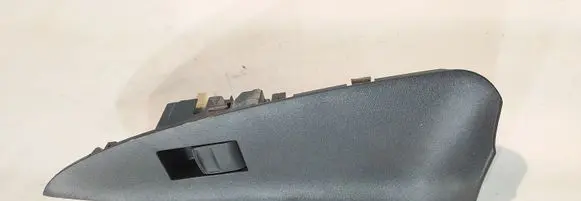Toyota RAV 4 (XA30) Electric window control switch