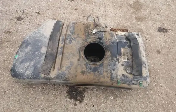 Opel Zafira A Fuel tank 90580009