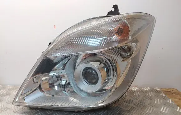Mercedes-Benz Sprinter W906 Headlight/headlamp A9068200961