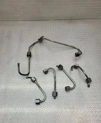 Fuel injector supply line/pipe
