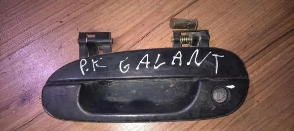 Mitsubishi Galant Front door exterior handle mb842811