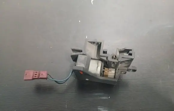 BMW 5 E60 E61 Curtain motor 9918003265