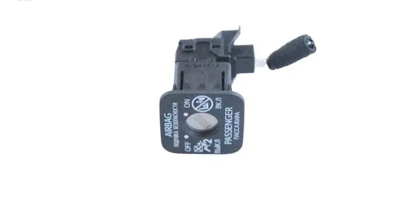 Passenger airbag on/off switch