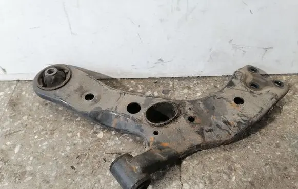 Lexus NX Front lower control arm/wishbone W0225206