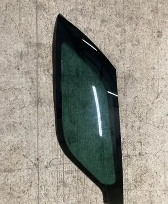 Citroen DS3 Rear side window
