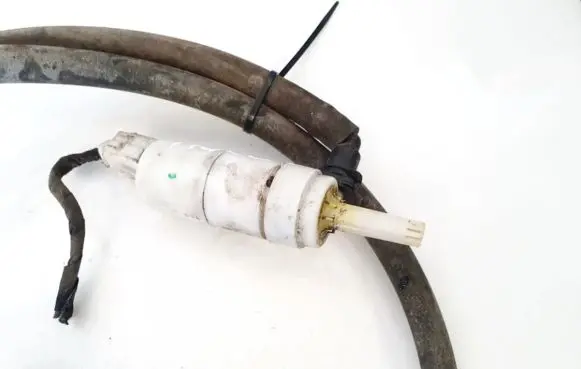 Mercedes-Benz CLK A209 C209 Windscreen/windshield washer pump