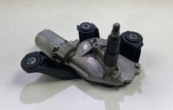 Nissan Qashqai Rear window wiper motor 28710JD000 0390201820