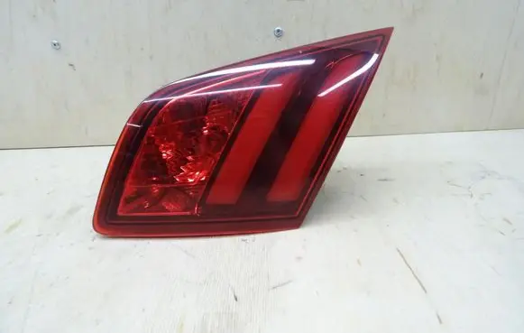 Peugeot 308 Tailgate rear/tail lights