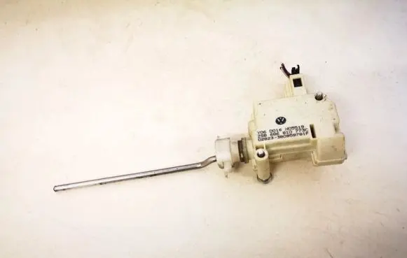 Volkswagen Polo IV 9N3 Central locking motor 3b0959781f