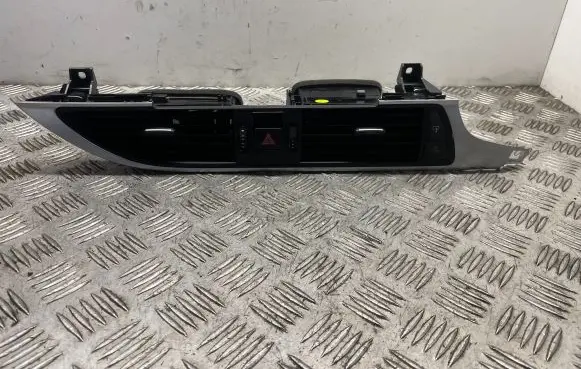 Audi A6 S6 C7 4G Dash center air vent grill 4G2820951