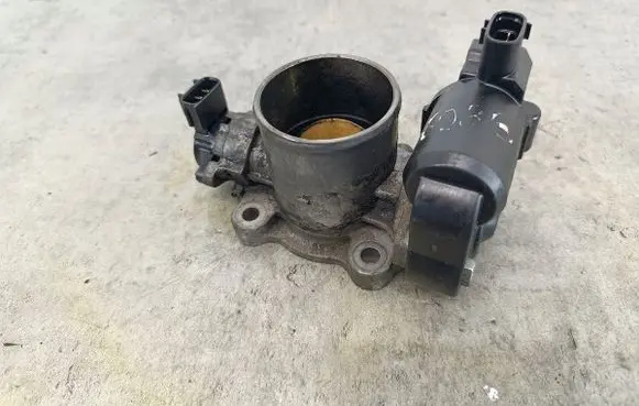 Toyota Avensis T250 Throttle body valve 