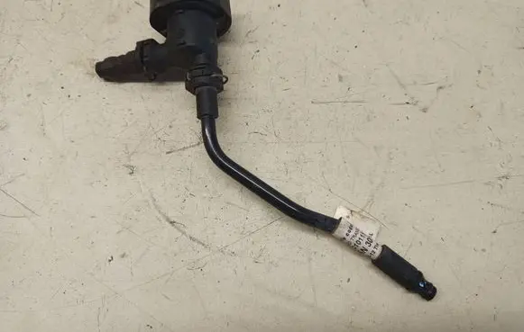 Nissan Qashqai+2 Clutch master cylinder 30850ET00C C1011116