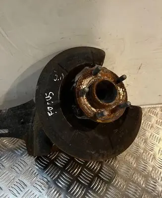 Rear wheel hub