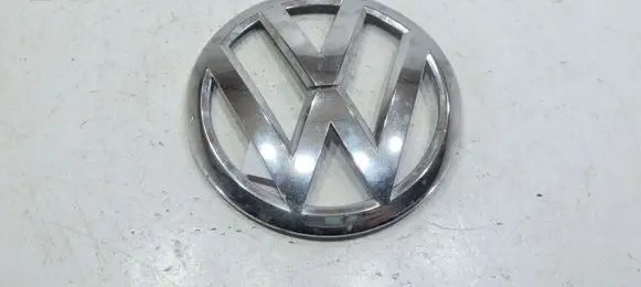 Volkswagen Golf VII Manufacturer badge logo/emblem 5G0853601