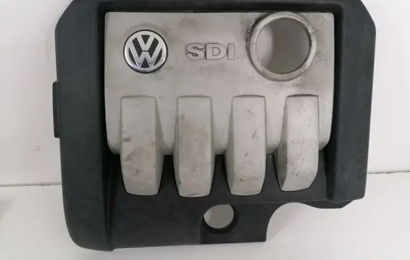 Volkswagen Touran I Engine cover (trim) 03G103925