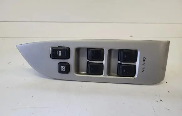 Lexus RX 330 - 350 - 400H Other switches/knobs/shifts 8404048090