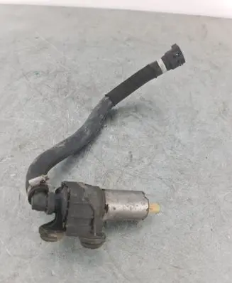 BMW 3 E90 E91 Coolant heater control valve 8369806 6928593