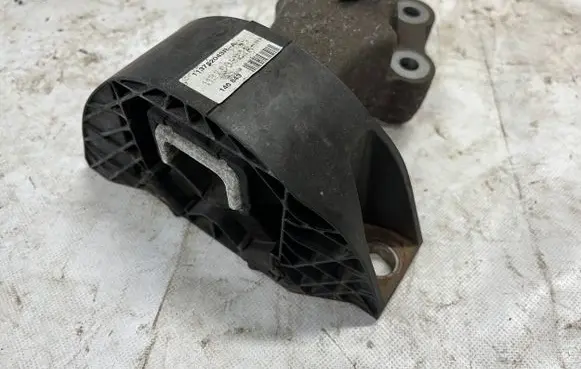 Renault Clio IV Engine mount vacuum valve 113752043R 113750822R