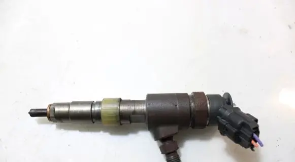 Citroen DS3 Fuel injector 0445110340