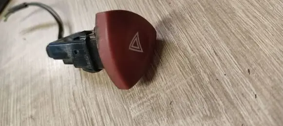 Renault Laguna III Hazard light switch
